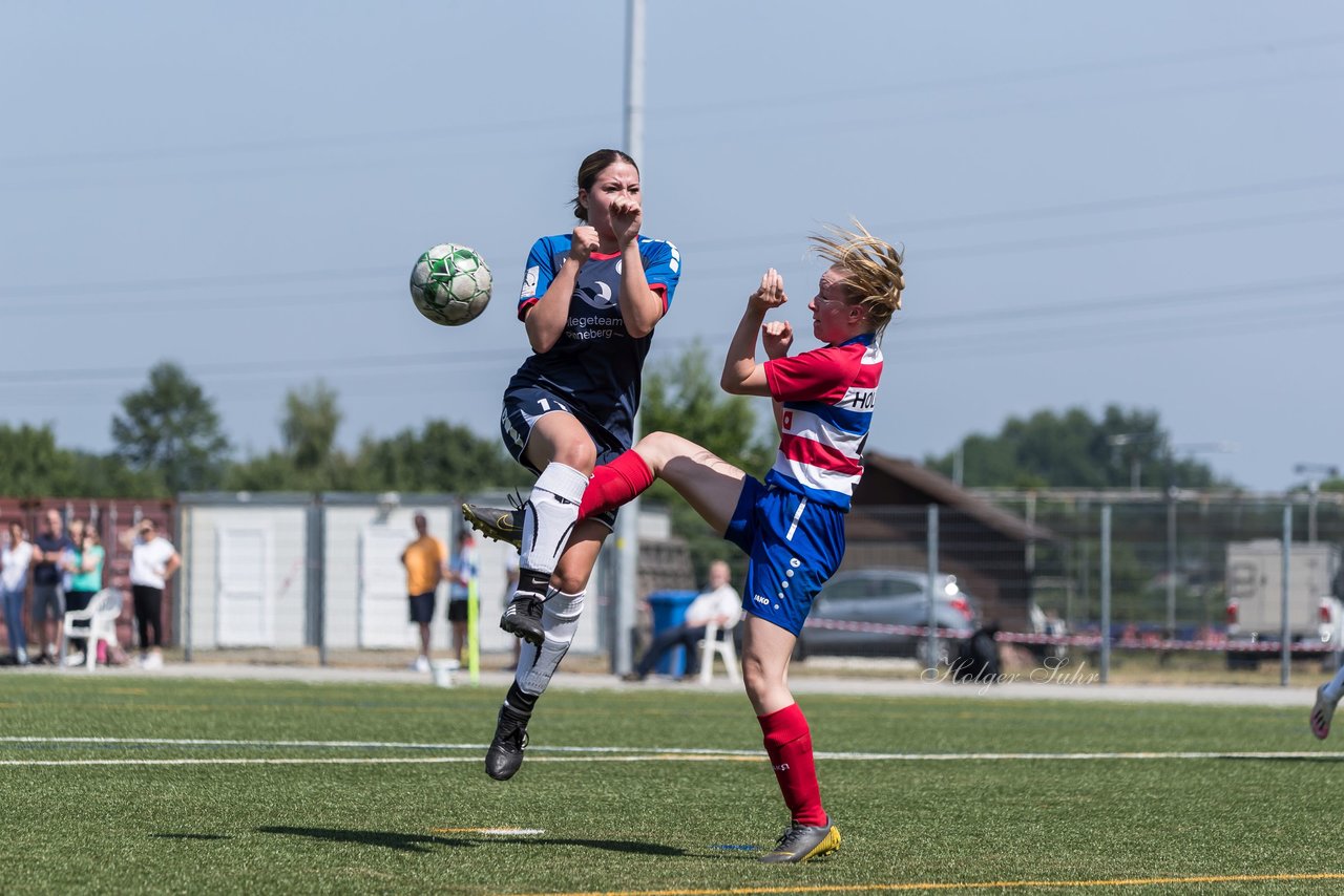 Bild 134 - wBJ Holsatia Elmshorn - VfL Pinneberg : Ergebnis: 1:4